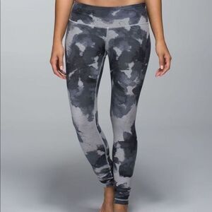 Lululemon Wunder Under Pant Grey Floral (Print) Leggings Size 4